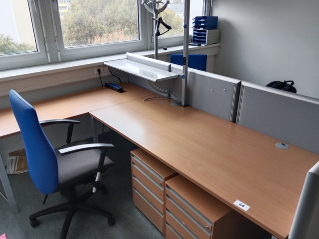 L-f&ouml;rmige Schreibtisch-Kombination 260 x 80-160 cm?d=2026-10-29 17:30:12