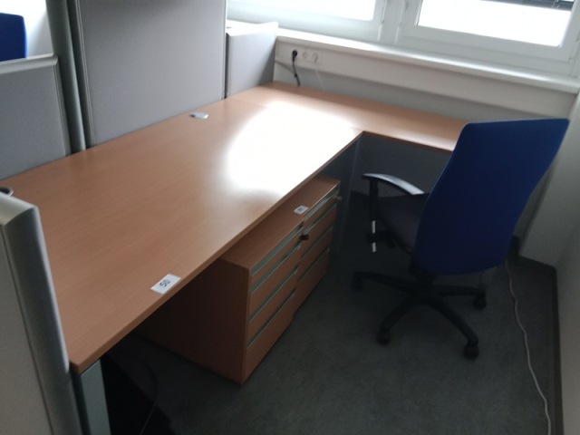 L-f&ouml;rmige Schreibtisch-Kombination 260 x 80-160 cm?d=2026-10-29 17:49:47
