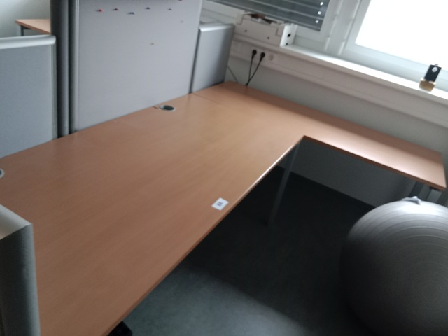 L-f&ouml;rmige Schreibtisch-Kombination 260 x 80-160 cm