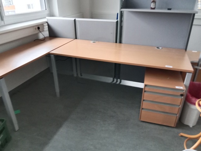 L-f&ouml;rmige Schreibtisch-Kombination 260 x 80-160 cm