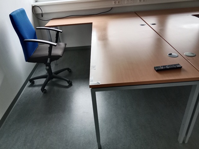 L-f&ouml;rmige Schreibtisch-Kombination 260 x 80-160 cm