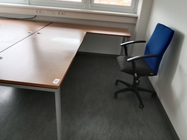 L-f&ouml;rmige Schreibtisch-Kombination 260 x 80-160 cm?d=2026-10-29 17:30:26