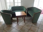 2 Stk. 2er Sitzbänke ca. 100 x 60 x 75 cm + 1 Stuhl + Tisch 60 x 60 x 55 cm 2 Stk. 2er Sitzbänke ca. 100 x 60 x 75 cm + 1 Stuhl + Tisch 60 x 60 x 55 cm