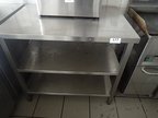 Edelstahl Arbeitstisch mit 2 Fachebenen 100 x 70 x 90 cm Edelstahl Arbeitstisch mit 2 Fachebenen 100 x 70 x 90 cm